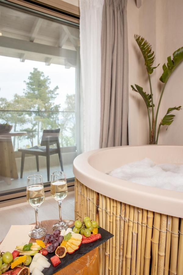 Mako Sea & Suites Pefkochori Bagian luar foto
